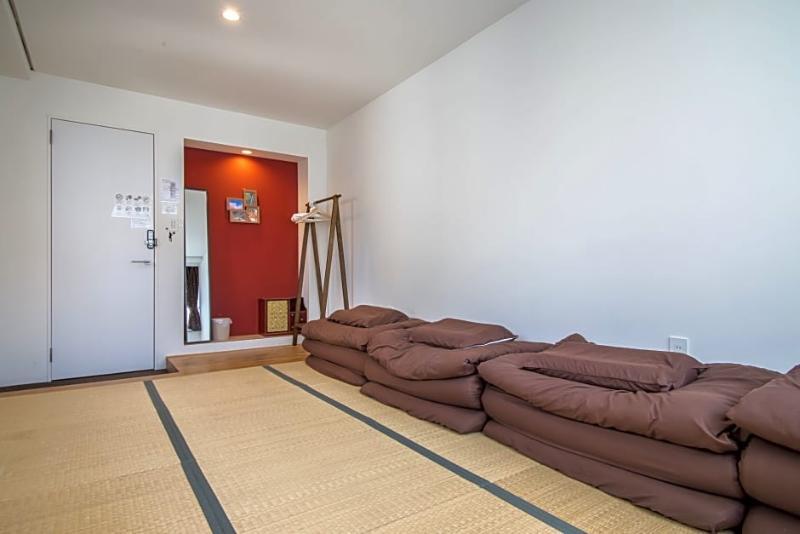 Beehive Hostel Osaka Eksteriør billede